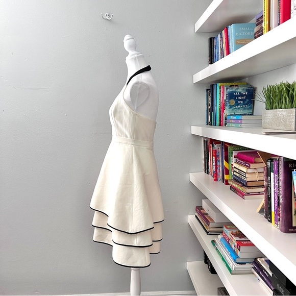Halston Heritage Structured White Halter Skater Style Dress size 4 - Picture 5 of 14